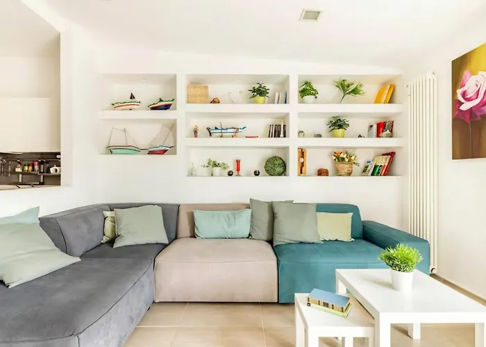 Ognina View House